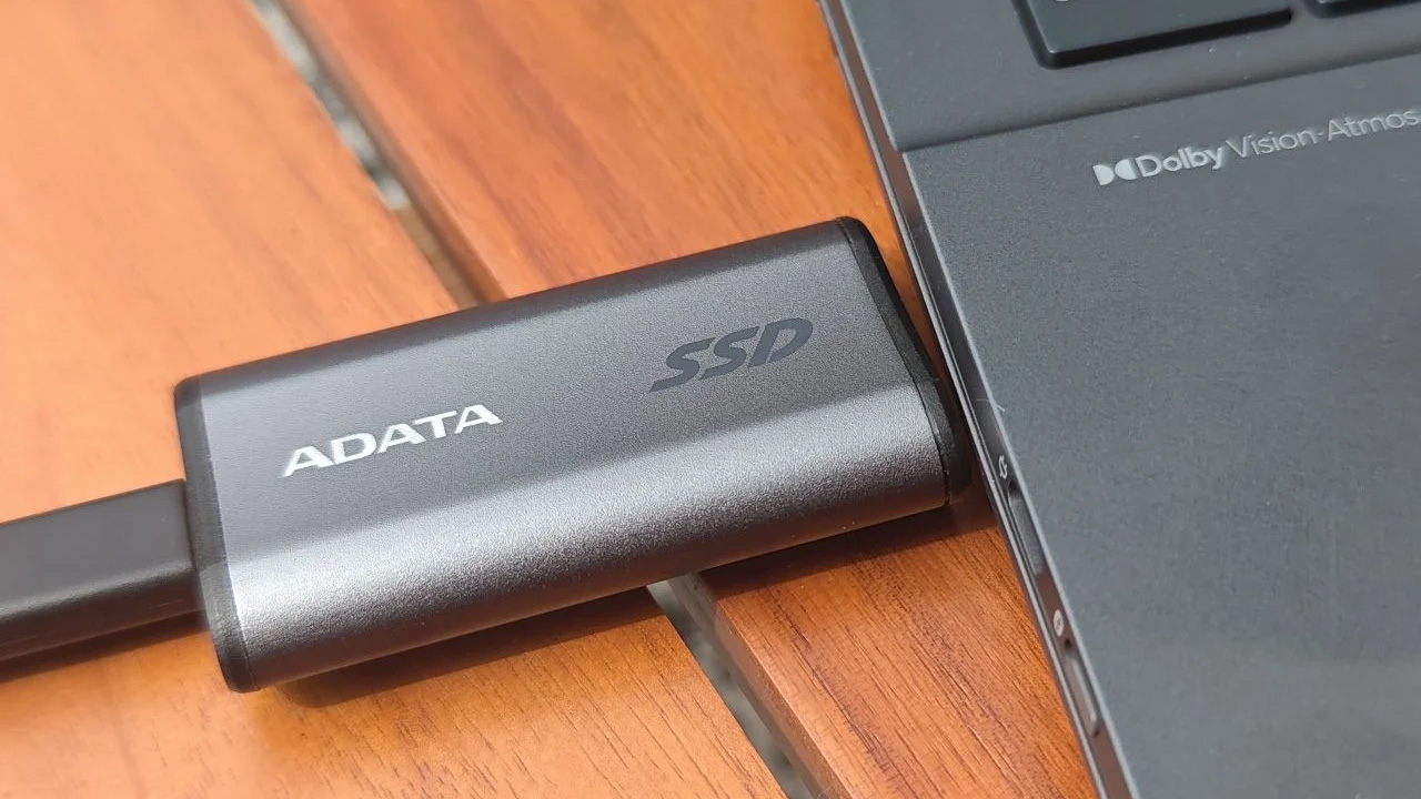 ADATA SE880 2