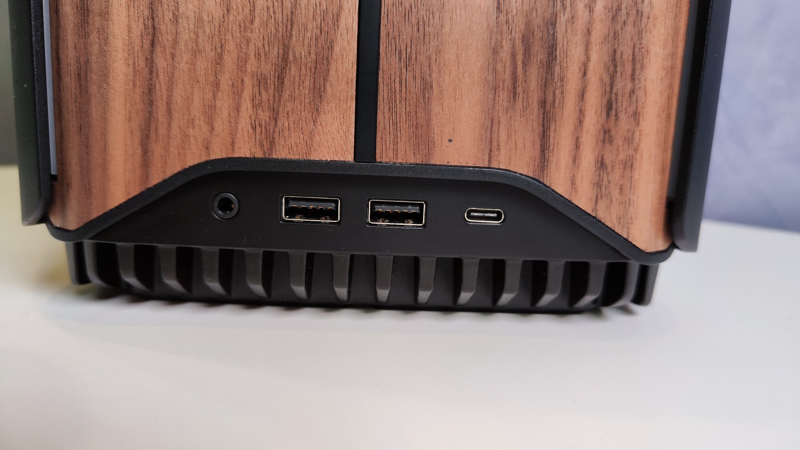 Corsair One i500 4 scaled