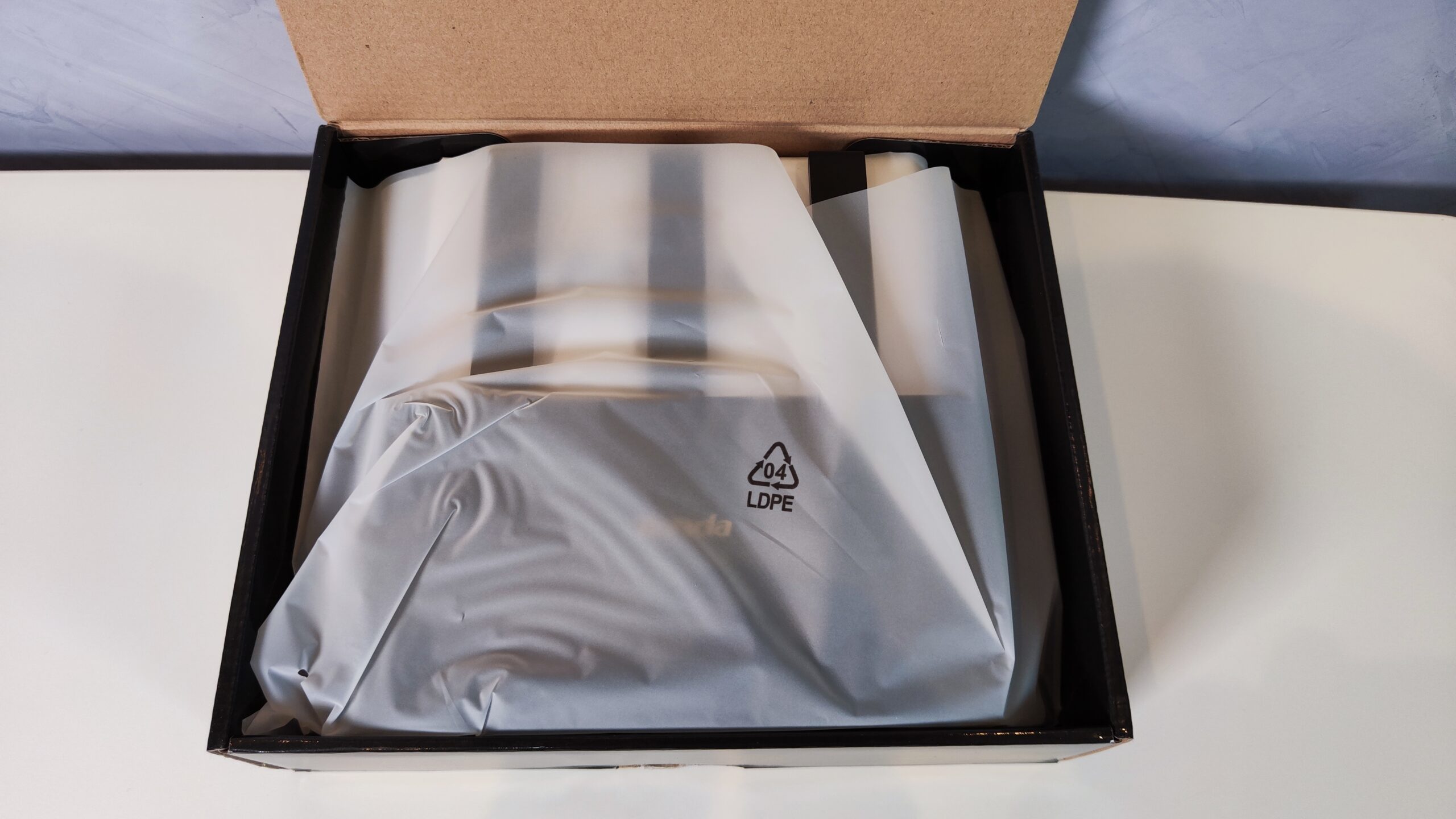 Tenda TX12L Pro 3 scaled