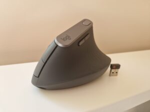logitech vertical chwyt bok