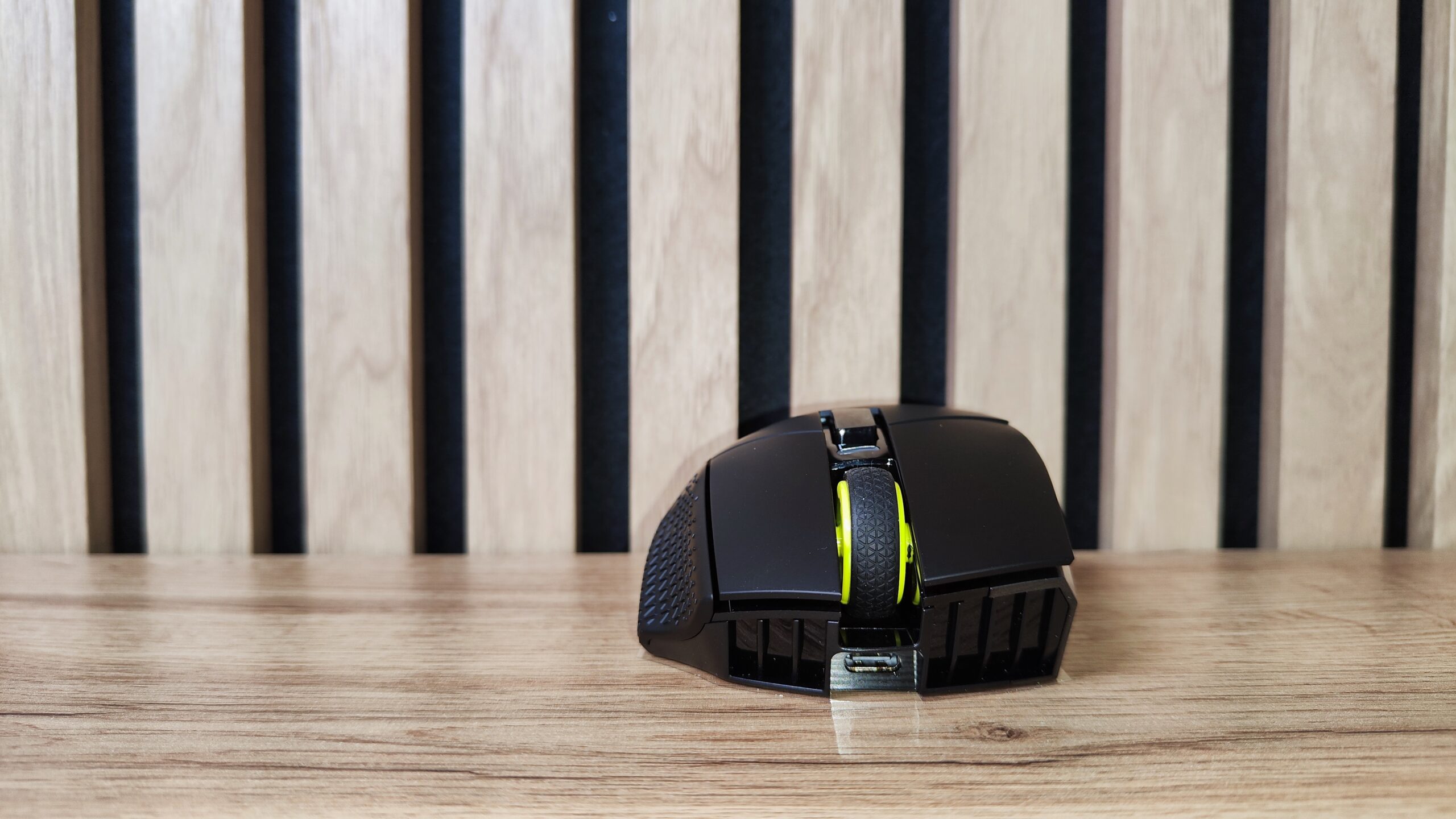 Corsair Scimitar Elite Wireless SE 10 scaled