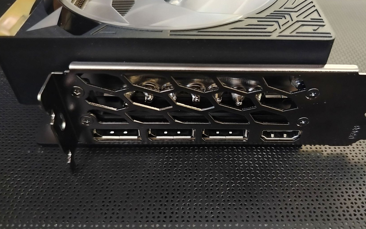 KFA2 GeForce RTX 5080 1 Click OC KFA2 4