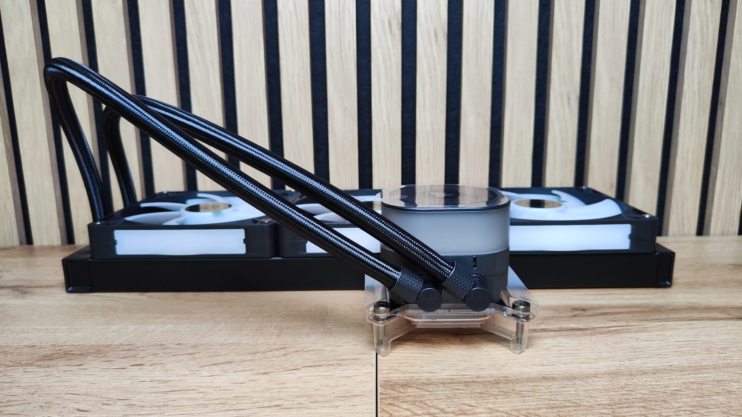 Corsair iCUE Link Titan 420 RX RGB 6 scaled