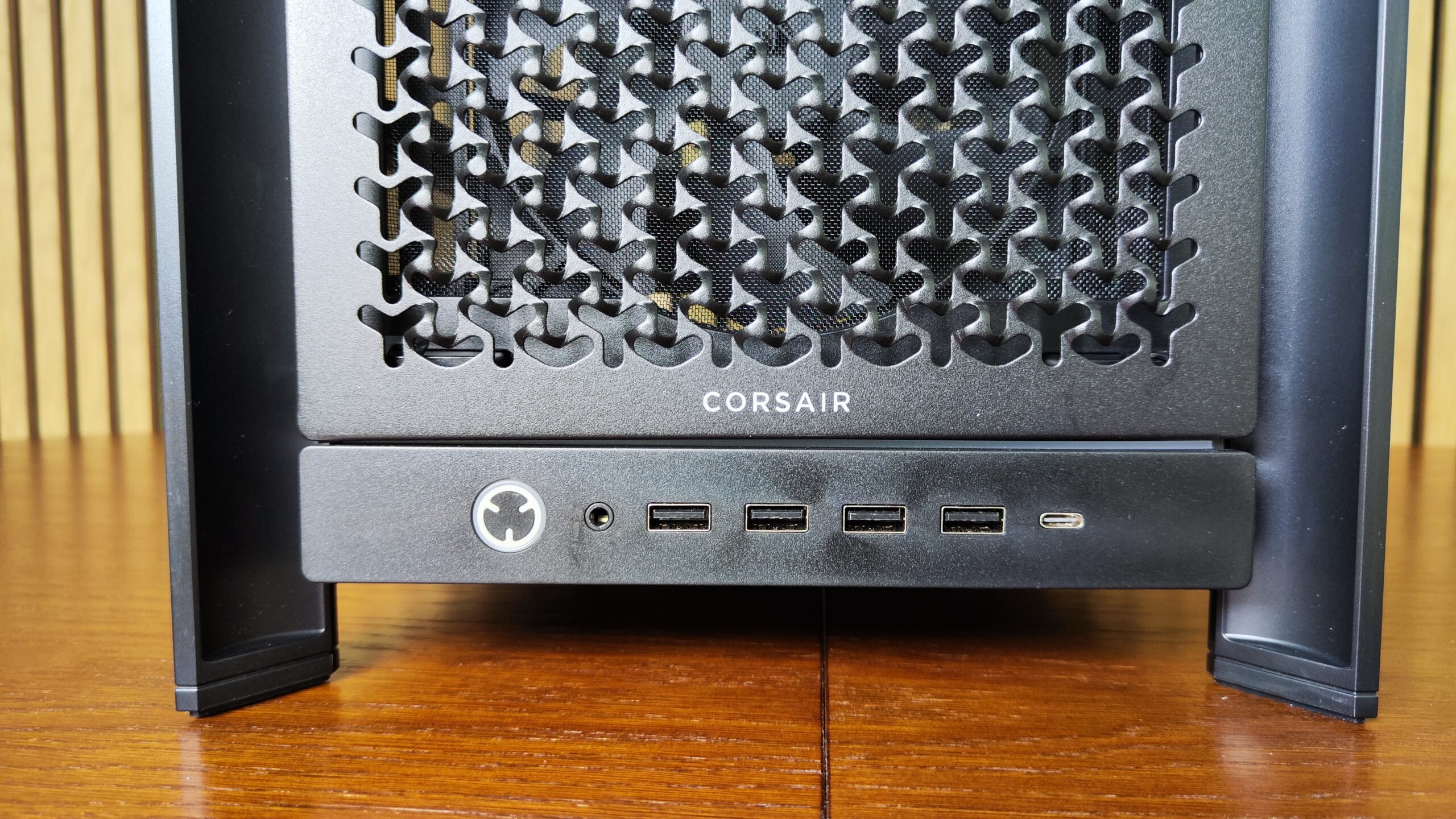 Corsair Frame 5000D RS 2 scaled