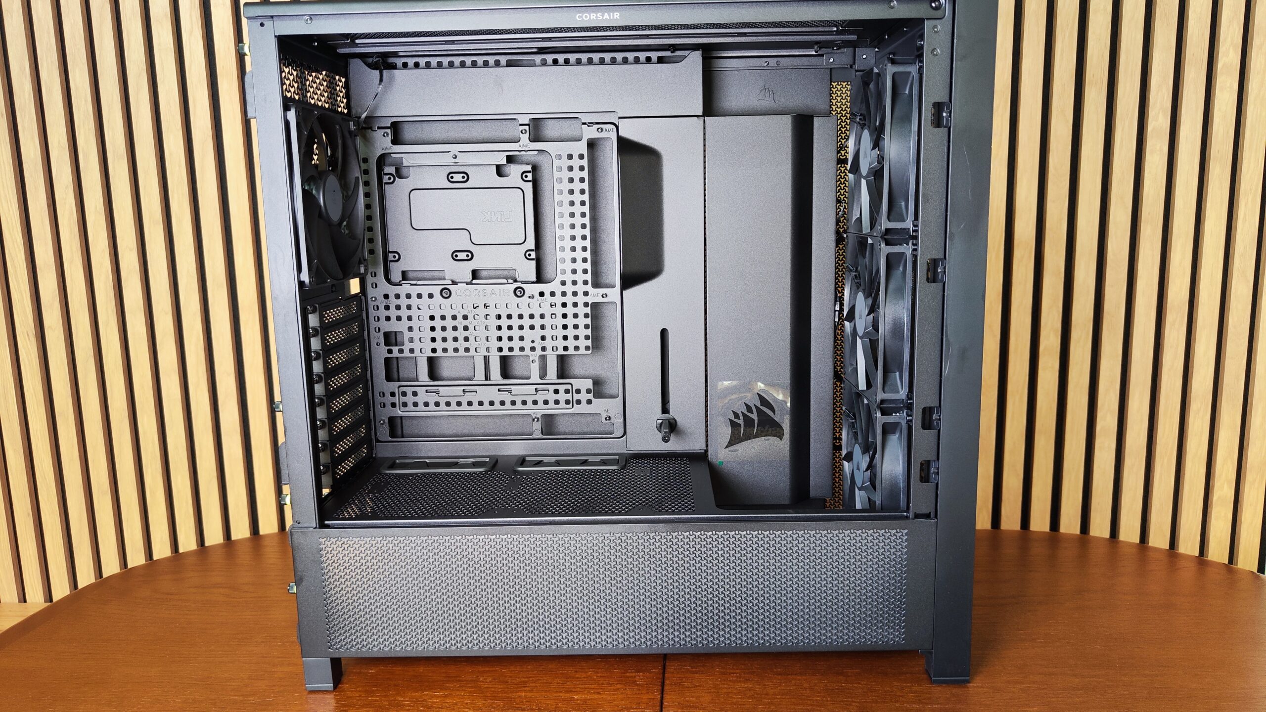 Corsair Frame 5000D RS 6 scaled