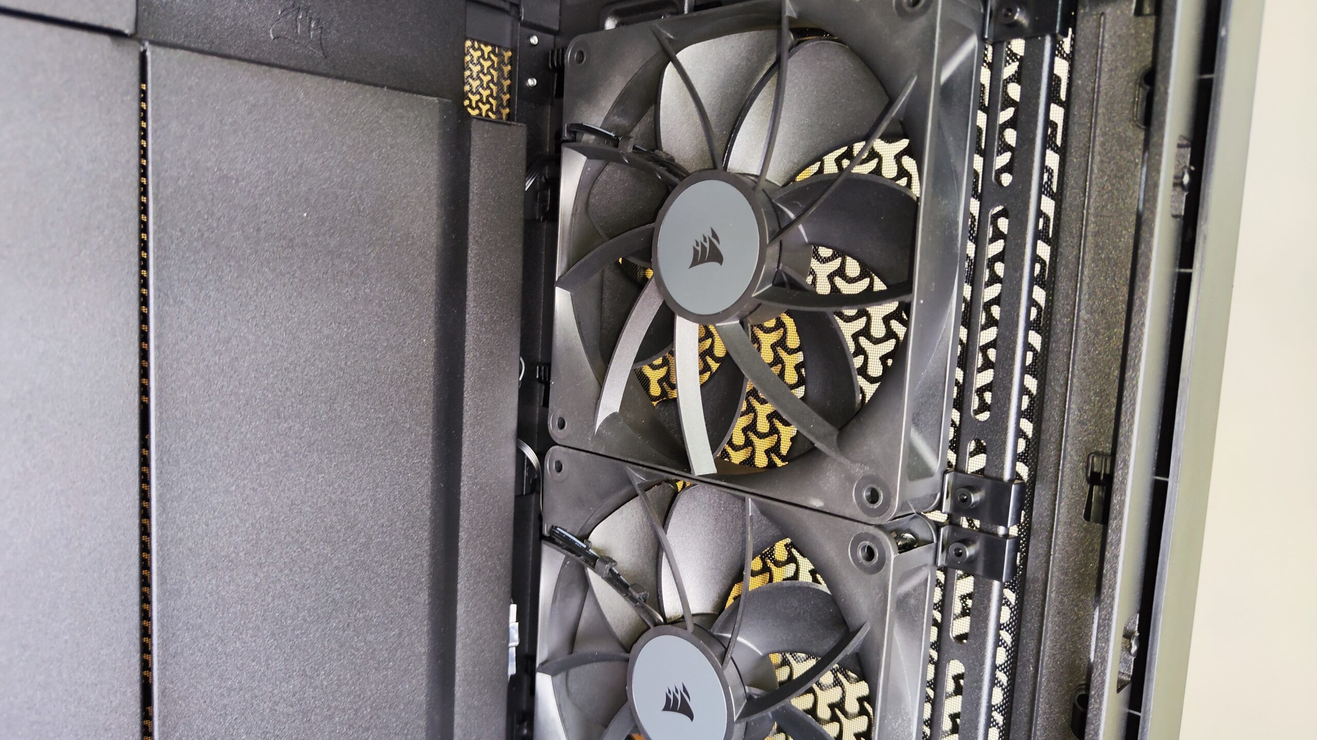 Corsair Frame 5000D RS 8 scaled