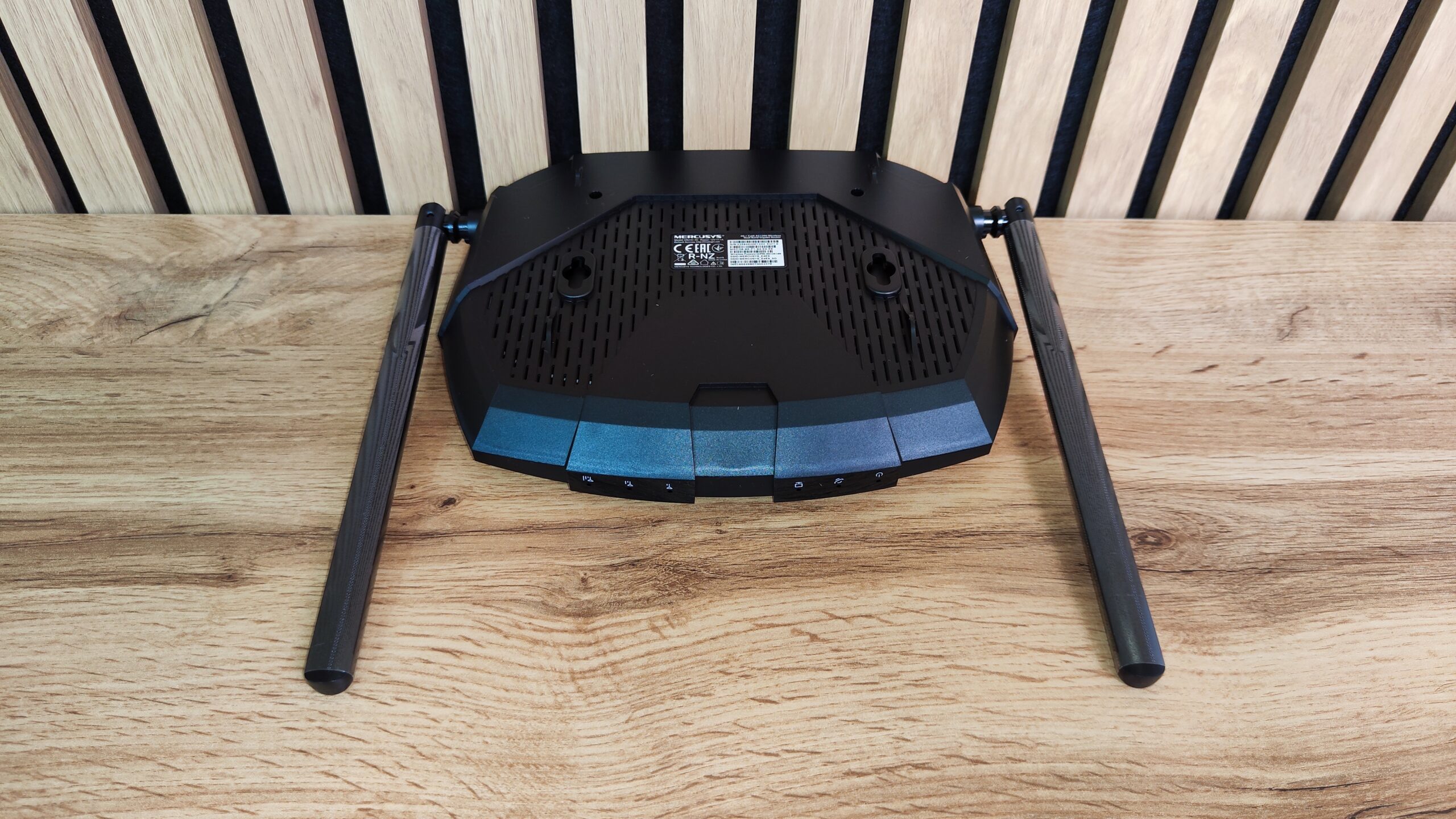 Mercusys MB235 4G 10 scaled