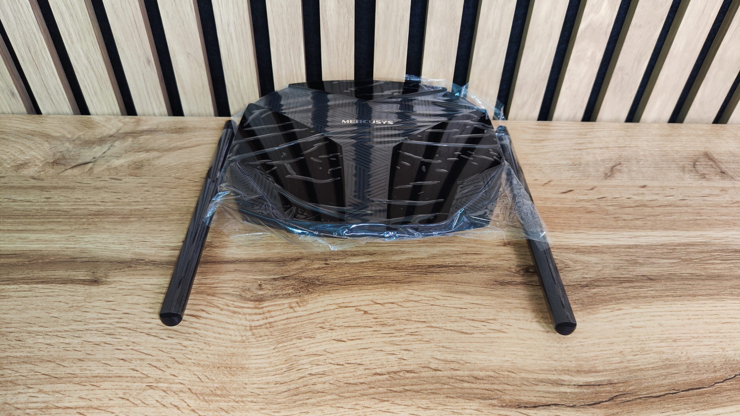 Mercusys MB235 4G 4 scaled