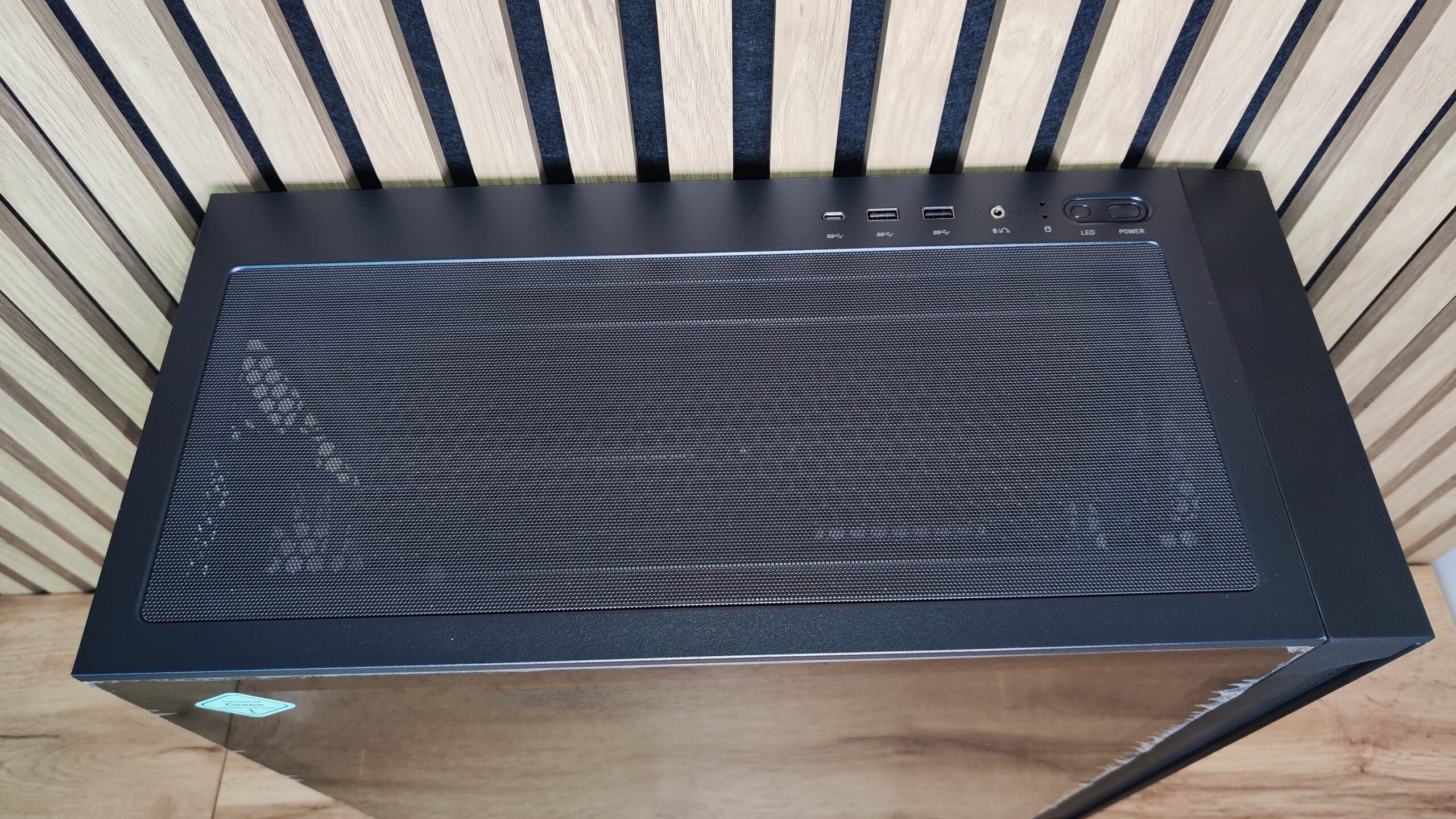 MSI Forge 321R Airflow 1 scaled
