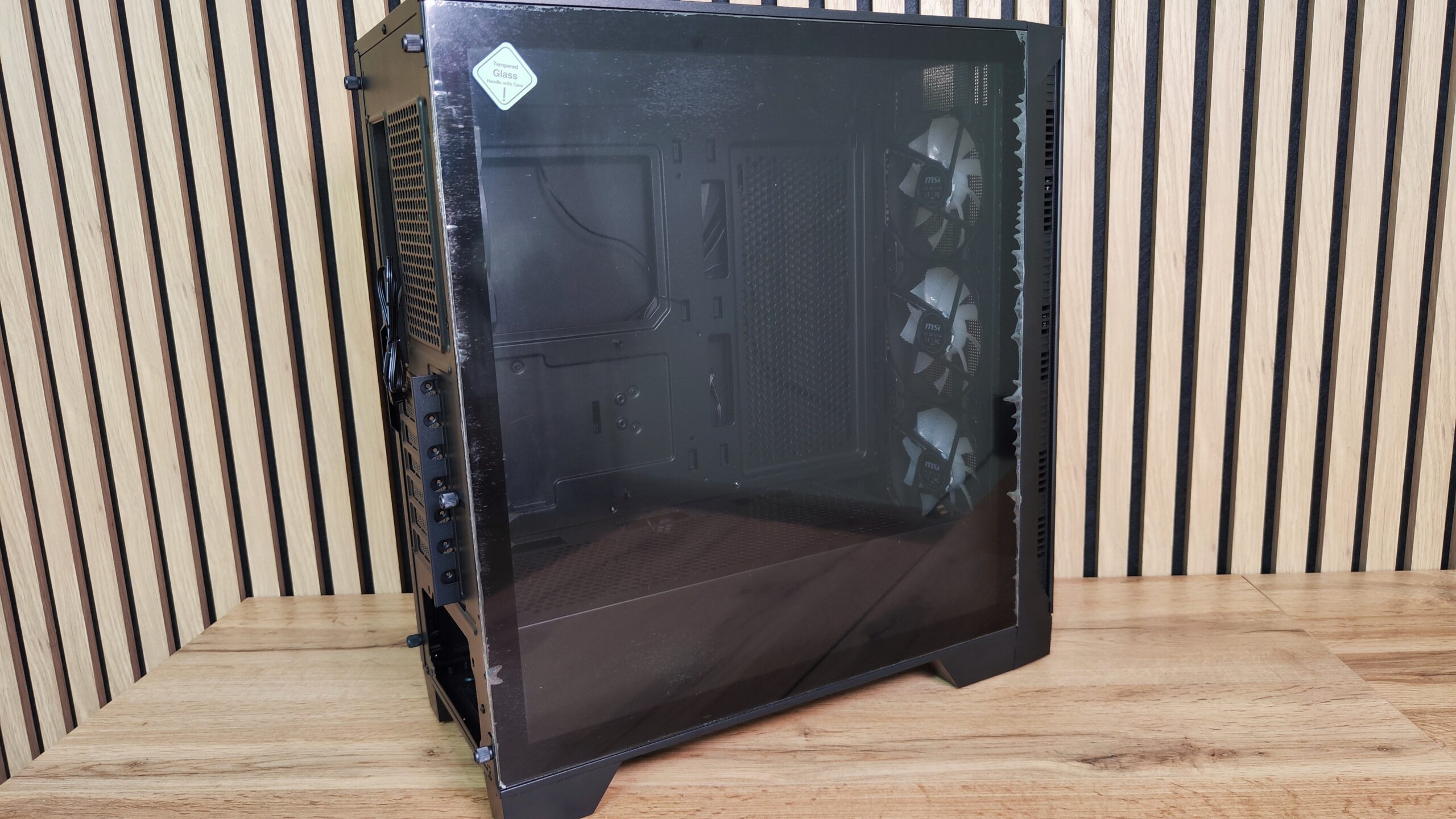 MSI Forge 321R Airflow