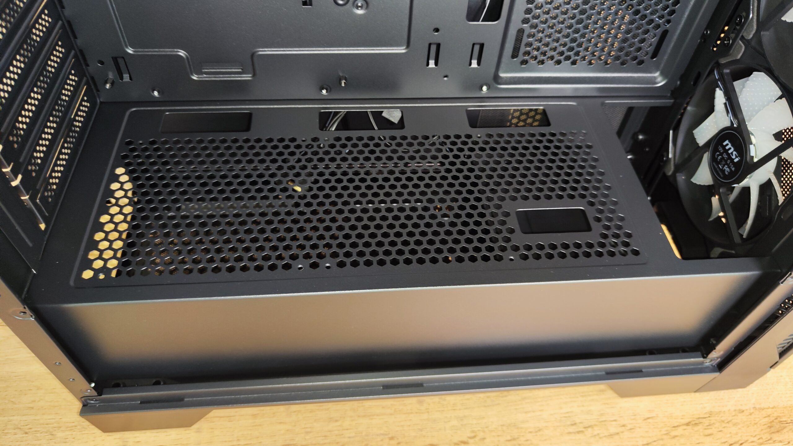 MSI Forge 321R Airflow 13 scaled