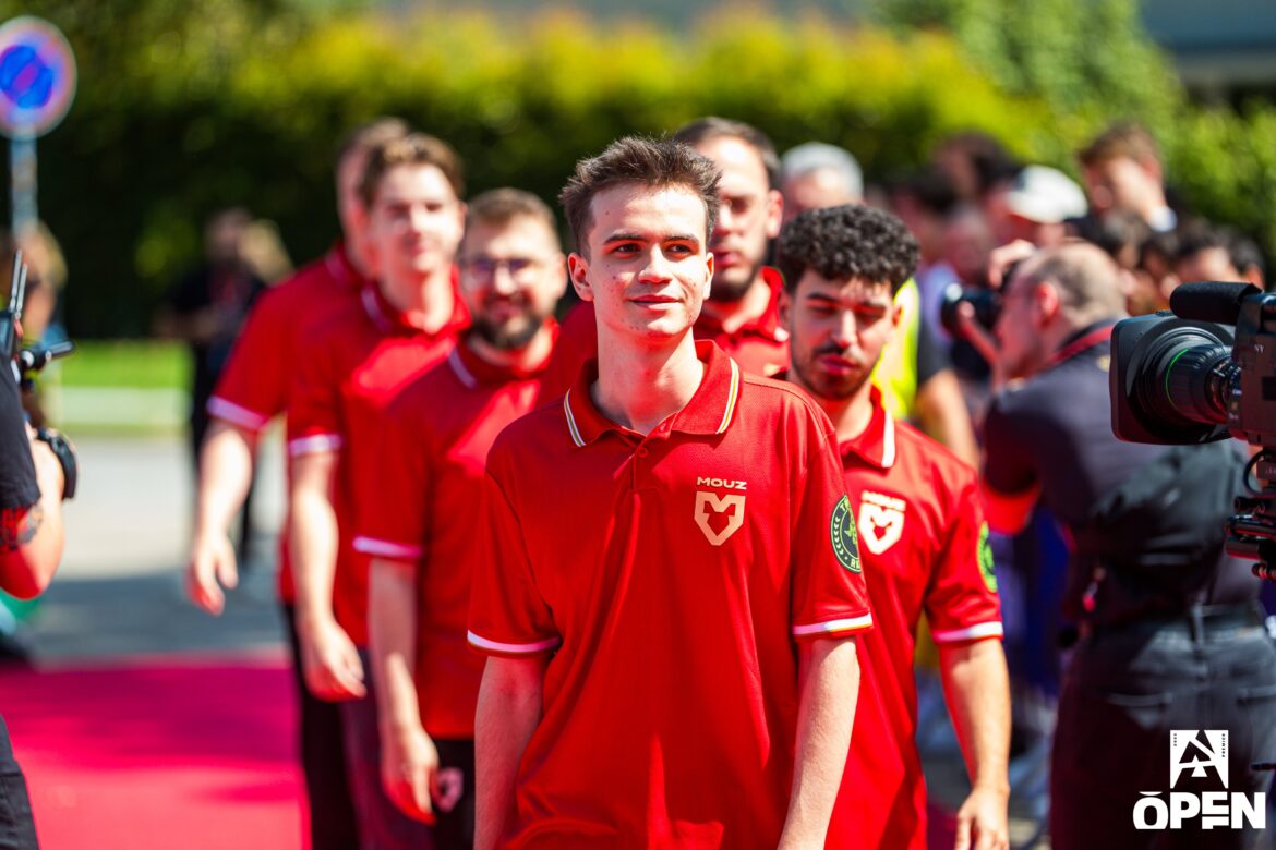 MOUZ