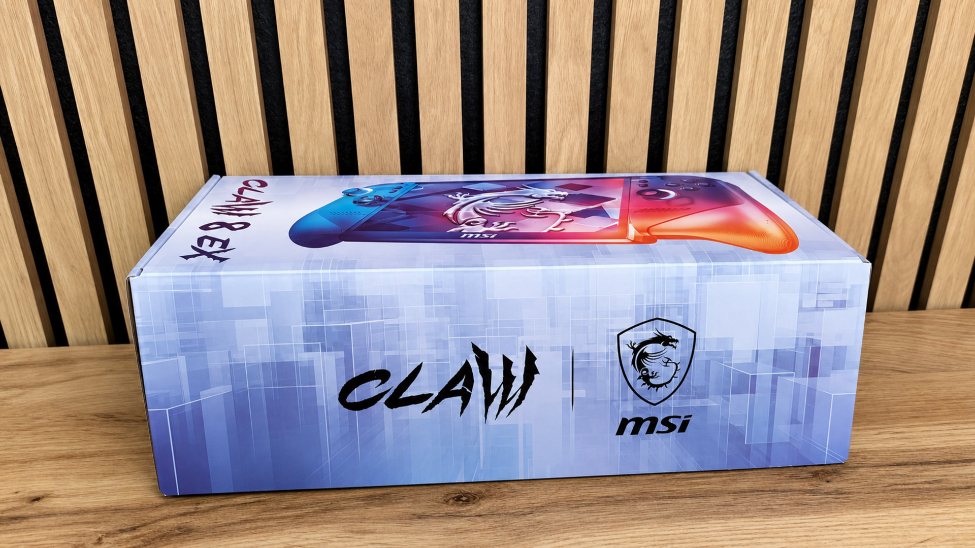 MSI Claw 8 EX AI Plus 01 opakowanie